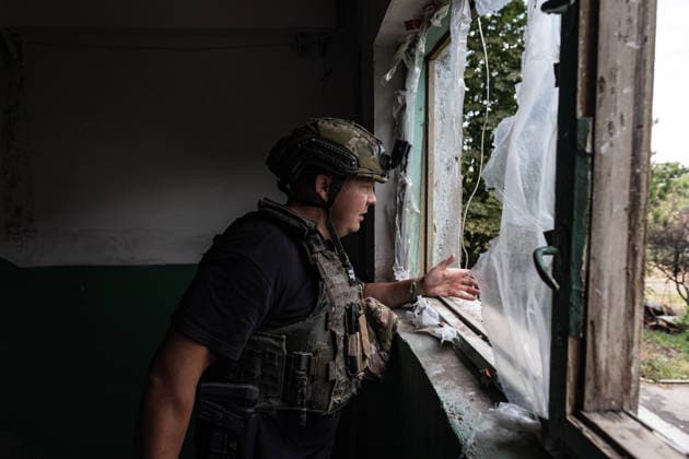 White Angels police unit evacuates civilians from Druzhkivka DRUZHKIVKA, UKRAINE - JUNE 30: ‘White Angels’ police unit evacuate civilians in Druzhkivka, Ukraine on June 30, 2026. Diego Herrera Carcedo Anadolu Druzhkivka Ukraine. Editorial use only. Please get in touch for any other usage.  Copyright: x2026xAnadoluxDiegoxHerreraxCarcedox