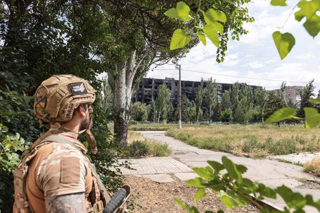 White Angels police unit evacuates civilians from Druzhkivka DRUZHKIVKA, UKRAINE - JUNE 30: ‘White Angels’ police unit evacuate civilians in Druzhkivka, Ukraine on June 30, 2026. Diego Herrera Carcedo Anadolu Druzhkivka Ukraine. Editorial use only. Please get in touch for any other usage.  Copyright: x2026xAnadoluxDiegoxHerreraxCarcedox