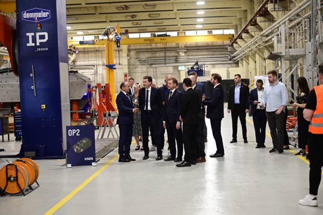 KNDS Werk Görlitz. Fertigungshalle GTK Boxer, Sanitätsfahrzeug (sgSanKfz) der Bundeswehr. Florian Hohenwarter CEO KNDS Deutschland; Ministerpräsident Michael Kretschmer; Standortleiter Enrico Blocksdorf. Im Rahmen des Besuchs des Ministerpräsidenten wird ein Überblick über die Transformation des Standorts gegeben. Görlitz, 30.06.2026 *** KNDS Görlitz Plant, GTK Boxer production hall, Bundeswehr sgSanKfz medical vehicle; Florian Hohenwarter, CEO of KNDS Germany; Minister President Michael Kretschmer; Site Manager Enrico Blocksdorf. As part of the Minister President’s visit, an overview of the site’s transformation will be provided. Görlitz, June 30, 2026 Copyright: xMatthiasxWehnertx