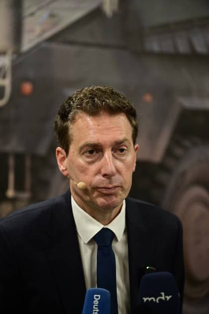 KDNS Werk Görlitz. Florian Hohenwarter CEO KNDS Deutschland. Im Rahmen des Besuchs des Ministerpräsidenten wird ein Überblick über die Transformation des Standorts gegeben. Görlitz, 30.06.2026 *** KDNS Görlitz Plant Florian Hohenwarter, CEO of KDNS Germany As part of the Minister President’s visit, an overview of the site’s transformation will be provided. Görlitz, June 30, 2026 Copyright: xMatthiasxWehnertx