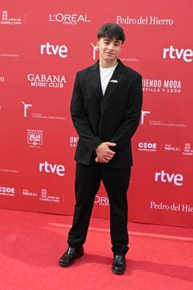 3rd Annual Spanish Fashion Academy Awards Izan Llunas attends the 3rd Annual Spanish Fashion Academy Awards at the Gran Teatro Príncipe Pío on June 30, 2026, in Madrid, Spain. The awards recognize the brands, designers, artisans, companies, and projects that make up the industry through 13 categories that ensure the sector—which is very broad and diverse—is properly represented. FASHION AWARDS PHOTOCALL José Madrid, Madrid, Spain  Copyright: xJosÃ xOlivax 7634691