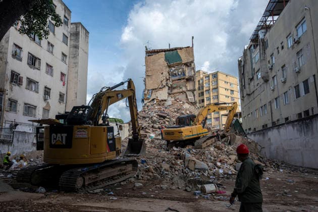 June 30, 2026, Caracas, Miranda, Venezuela: The Moises Building in the parish of San Bernardino; the search for the deceased is still ongoing..Caracas, Venezuela, was hit by two powerful earthquakes. June, 30, 2026 Caracas Venezuela - ZUMAv125 20260630_zip_v125_009 Copyright: xJimmyxVillaltax