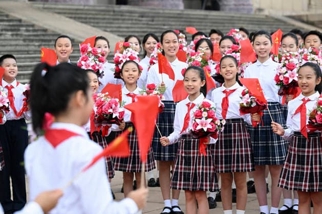 (260701) -- BEIJING, July 1, 2026 -- Children are seen outside the Great Hall of the People in Beijing, capital of China, July 1, 2026. China will hold a gathering to celebrate the 105th founding anniversary of the Communist Party of China (CPC) at 10 a.m. Wednesday at the Great Hall of the People in Beijing. ) CHINA-BEIJING-CPC-105TH FOUNDING ANNIVERSARY-CELEBRATION (CN) ZhangxLing 