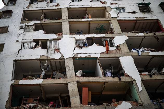 Search operations and salvage efforts continue amid rubble in La Guaira, Venezuela LA GUAIRA, VENEZUELA - JUNE 30: Earthquake survivors try to salvage what is left of their belongings from the debris and collapsed concrete structures, in La Guaira, Venezuela, on June 30, 2026. The popular coastal neighborhoods of Carabellada and Caribe, once favorites among vacationers, have been turned into piles of rubble in La Guaira, the city most affected by the earthquakes in Venezuela, revealing the true horror of the disaster while search and rescue operations continue in the region. Cem Tekkesinoglu Anadolu La Guaira Venezuela. Editorial use only. Please get in touch for any other usage.  Copyright: x2026xAnadoluxCemxTekkesinoglux