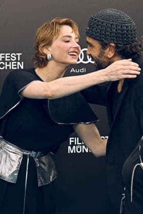 Haley Bennett und Elyas M Barek bei der Premiere des Kinofilms Virginia Woolf s Night & Day auf dem 43. Filmfest München 2026 in der Hochschule für Fernsehen und Film. München, 30.06.2026 *** Haley Bennett and Elyas M. Barek at the premiere of the film *Virginia Woolf s Night Day* at the 43rd Munich Film Festival in 2026 at the University of Television and Film Munich, June 30, 2026 Foto:xB.xGillmannx xFuturexImagex woolf_6606