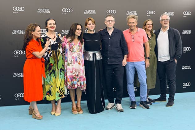 Haley Bennett mit Cast und Team bei der Premiere des Kinofilms Virginia Woolf s Night & Day auf dem 43. Filmfest München 2026 in der Hochschule für Fernsehen und Film. München, 30.06.2026 *** Haley Bennett with the cast and crew at the premiere of the feature film *Virginia Woolf s Night Day* at the 43rd Munich Film Festival 2026 at the University of Television and Film Munich, June 30, 2026 Foto:xB.xGillmannx xFuturexImagex woolf_6633