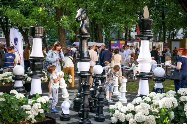 RUSSIA, MOSCOW - JUNE 30, 2026: The Moscow Chess Tournament of Generations takes place as part of Summer in Moscow on Gogolevsky Boulevard. Alyona Bzhakhova TASS  94533655