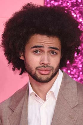 Zac Looker bei der Premiere der Amazon Prime Video Serie Elle im Odeon Luxe Leicester Square. London, 30.06.2026 *** Zac Looker at the premiere of the Amazon Prime Video series *Elle* at the Odeon Luxe Leicester Square in London, June 30, 2026 Foto:xS.xVasx xFuturexImagex elle_6789