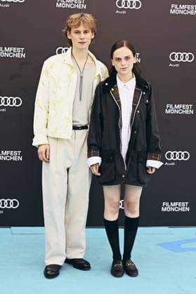 Philip Günsch und Mariella Aumann bei der Premiere des ARD-Films Chamäleon auf dem 43. Filmfest München 2026 in der Hochschule für Fernsehen und Film. München, 30.06.2026 *** Philip Günsch and Mariella Aumann at the premiere of the ARD film *Chamäleon* at the 43rd Munich Film Festival 2026 at the University of Television and Film Munich, June 30, 2026 Foto:xB.xGillmannx xFuturexImagex chamaeleon_6612
