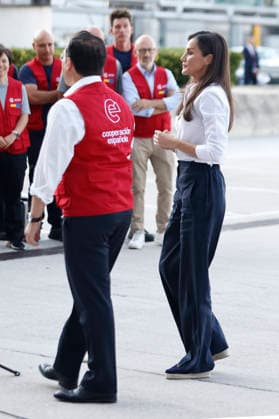 Queen Letizia bids farewell to the AECID emergency medical team traveling to Venezuela to assist those affected by the earthquakes. Queen Letizia and the Minister of Foreign Affairs, José Manuel Albares, bid farewell to the AECID emergency medical team heading to Venezuela to assist those affected by the earthquakes, on July 1, 2026, in Madrid, Spain. QUEEN LETIZIA EARTHQUAKES VENEZUELA MEDICAL TEAM JULY 1, 2026 Antonio Gutié Madrid Madrid, Spain  Copyright: xAntonioxGutiÃ rrezx 7634883