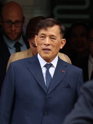 King Maha Vajiralongkorn and Queen Suthida of Thailand visiting the Museum of Decorative Arts in Paris King Maha Vajiralongkorn and Queen Suthida of Thailand visiting the Museum of Decorative Arts in Paris, France on June 30, 2026  Copyright: xDidierxFereyx