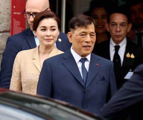 King Maha Vajiralongkorn and Queen Suthida of Thailand visiting the Museum of Decorative Arts in Paris King Maha Vajiralongkorn and Queen Suthida of Thailand visiting the Museum of Decorative Arts in Paris, France on June 30, 2026  Copyright: xDidierxFereyx