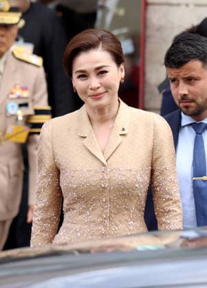 King Maha Vajiralongkorn and Queen Suthida of Thailand visiting the Museum of Decorative Arts in Paris King Maha Vajiralongkorn and Queen Suthida of Thailand visiting the Museum of Decorative Arts in Paris, France on June 30, 2026  Copyright: xDidierxFereyx