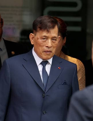King Maha Vajiralongkorn and Queen Suthida of Thailand visiting the Museum of Decorative Arts in Paris King Maha Vajiralongkorn and Queen Suthida of Thailand visiting the Museum of Decorative Arts in Paris, France on June 30, 2026  Copyright: xDidierxFereyx