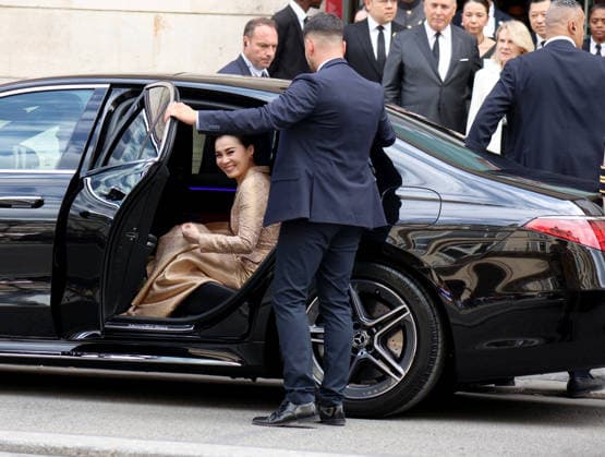 King Maha Vajiralongkorn and Queen Suthida of Thailand visiting the Museum of Decorative Arts in Paris King Maha Vajiralongkorn and Queen Suthida of Thailand visiting the Museum of Decorative Arts in Paris, France on June 30, 2026  Copyright: xDidierxFereyx