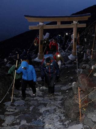 Mt. Fuji climbing season Climbers head to the top of Mt. Fuji along the Yoshida route on July 1, 2026. The route in Yamanashi Prefecture, as well as the Subashiri route in Shizuoka Prefecture, opened the same day for the start of the official climbing season through Sept. 10.  A14AA0005621132P