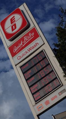 30.06.2026, xrekx, Wirtschaft Energiepreise, Tankstellenpreise, Der letzte Tag mit dem Tankrabatt Waldmohr *** June 30, 2026, xrekx, Economy, Energy Prices, Gas Station Prices, The Last Day of the Waldmohr Gas Rebate