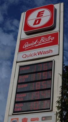 30.06.2026, xrekx, Wirtschaft Energiepreise, Tankstellenpreise, Der letzte Tag mit dem Tankrabatt Waldmohr *** June 30, 2026, xrekx, Economy, Energy Prices, Gas Station Prices, The Last Day of the Waldmohr Gas Rebate