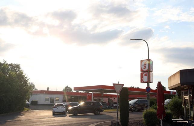 30.06.2026, xrekx, Wirtschaft Energiepreise, Tankstellenpreise, Der letzte Tag mit dem Tankrabatt Waldmohr *** June 30, 2026, xrekx, Economy, Energy Prices, Gas Station Prices, The Last Day of the Waldmohr Gas Rebate