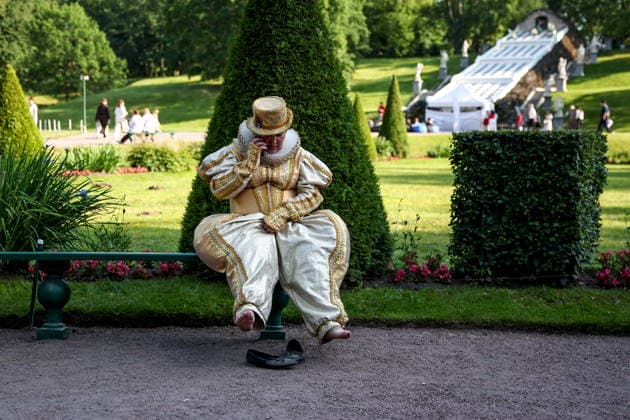 RUSSIA, ST PETERSBURG - JUNE 30, 2026: An entertainer is seen during an annual ball held at the Peterhof State Museum Reserve for school leavers awarded gold medals for academic excellence. Peter Kovalev TASS  94535112