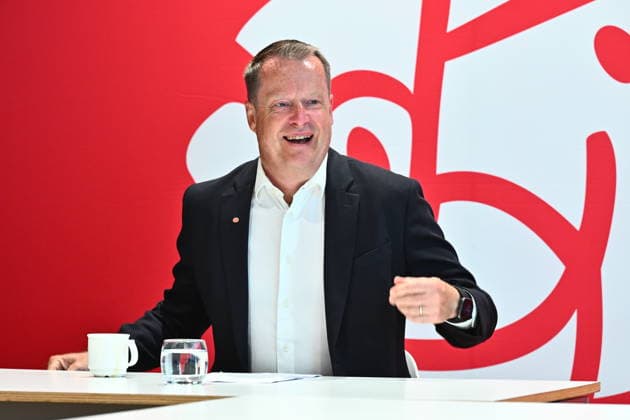 STOCKHOLM, SVERIGE 20260701 Anders Ygeman (S), utbildningspolitisk talesperson, under ett pressfika där han presenterar en nyhet pa onsdagen. STOCKHOLM SVERIGE x10090x *** STOCKHOLM, SWEDEN, July 1, 2026—Anders Ygeman S, spokesperson for education policy, during a press coffee break where he presented a news item on Wednesday. STOCKHOLM, SWEDEN x10090x  Copyright: xClaudioxBresciani TTx PRESSFIKA MED SOCIALDEMOKRATERNA yTzbmUl1a_A