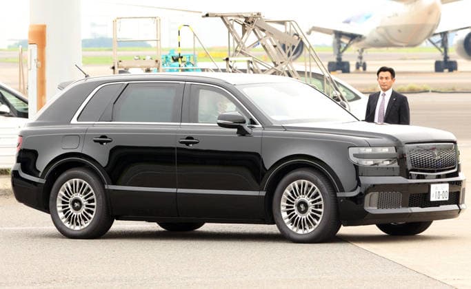 July 1, 2026, Tokyo, Japan - The new government vehicle carrying Japanese Prime Minister Sanae Takaichi arrives at the Tokyo International Airport on Wednesday, July 1, 2026. Takaichi will make a three-day trip to India to meet with her Indian counterpart Narendra Modi. (photo by Yoshio Tsunoda AFLO)  aflo_336447552