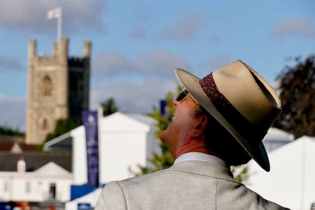 Day 2 Henley Royal Regatta General atmosphere on day two of the Henley Royal Regatta held along the banks of The River Thames in Oxfordshire., Credit:Geoffrey Swaine Geoff Swaine - B4563 Avalon UK, Oxfordshire, Henley on Thames  Copyright: xGeoffreyxSwainex xGeoffxSwainex-xB4563x xAvalonx 1113707927