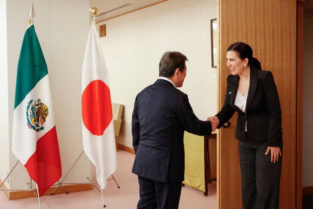 July 1, 2026, Tokyo, Japan: Kenia Lopez Rabadan (R) President of the Board of Directors of the Chamber of Deputies of Mexico shakes hands with Japanese Foreign Minister Toshimitsu Motegi (L) during a courtesy visit to Motegi at the Ministry of Foreign Affairs of Japan (MOFA) in Tokyo. Tokyo Japan - ZUMAm191 20260701_aap_m191_003 Copyright: xRodrigoxReyesxMarinx