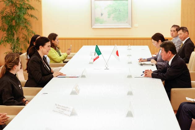 July 1, 2026, Tokyo, Japan: Kenia Lopez Rabadan (C-L) President of the Board of Directors of the Chamber of Deputies of Mexico meets Japanese Foreign Minister Toshimitsu Motegi (C-R) during a courtesy visit to Motegi at the Ministry of Foreign Affairs of Japan (MOFA) in Tokyo. Tokyo Japan - ZUMAm191 20260701_aap_m191_010 Copyright: xRodrigoxReyesxMarinx