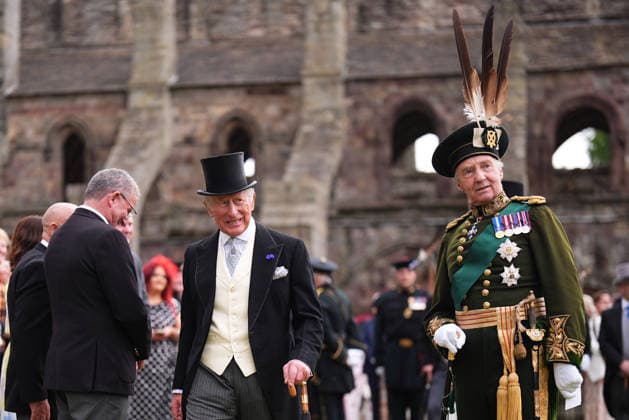 . 30 06 2026. Edinburgh, United Kingdom. King Charles III and Queen Camilla at a Garden Party in the gardens of the Palace of Holyroodhouse in Edinburgh, Scotland, United Kingdom.  xPoolx xi-Imagesx IIM-26875-0008
