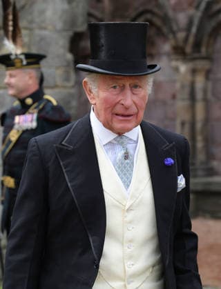 . 30 06 2026. Edinburgh, United Kingdom. King Charles III and Queen Camilla at a Garden Party in the gardens of the Palace of Holyroodhouse in Edinburgh, Scotland, United Kingdom.  xPoolx xi-Imagesx IIM-26875-0023