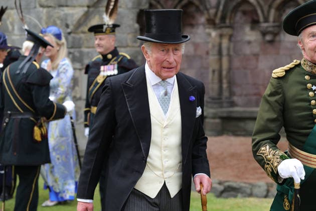 . 30 06 2026. Edinburgh, United Kingdom. King Charles III and Queen Camilla at a Garden Party in the gardens of the Palace of Holyroodhouse in Edinburgh, Scotland, United Kingdom.  xPoolx xi-Imagesx IIM-26875-0028