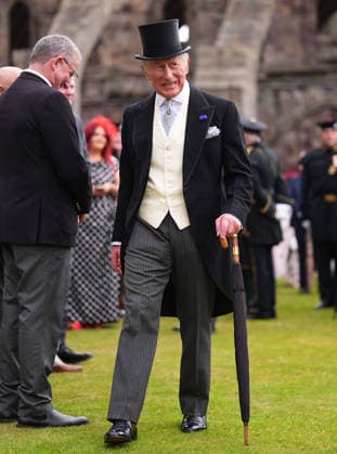 . 30 06 2026. Edinburgh, United Kingdom. King Charles III and Queen Camilla at a Garden Party in the gardens of the Palace of Holyroodhouse in Edinburgh, Scotland, United Kingdom.  xPoolx xi-Imagesx IIM-26875-0035