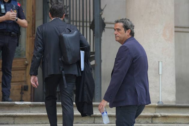 The trial of Vergés and Argimon for delaying COVID-19 vaccinations for national police officers and Civil Guard members continues. The former director of the Catalan Health Service (Servei Català de la Salut), Adrià Comella, and his attorney, Josep Riba, upon their arrival at the Barcelona Provincial Court on July 1, 2026, in Barcelona, Catalonia, Spain. The Barcelona Provincial Court has dropped the charge of violating workers’ rights against former Catalan government health ministers Alba Vergés (ERC) and Josep Maria Argimon (Junts) for allegedly delaying COVID-19 vaccinations for national police officers and Civil Guard members, a charge that could have carried prison sentences for each of them. However, the court has upheld the charge  Copyright: xDavidxZorrakinox 7635215