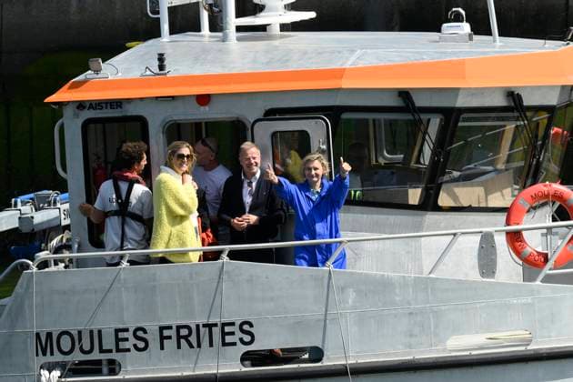 Bel Mer Mussels Presentation NIEUWPOORT, BELGIUM - JULY 01: Annelies Verlinden (CD&V), Minister of Justice of Federal Government, Hilde Crevits (CD&V,) Deputy Minister-President of the Government of Flanders, Flemish Minister for Home Affairs, Urban and Rural Policy, Living Together, Integration and Civic Integration, Public Governance, Social Economy and Fisheries, Stefan Goethaert, CEO Colruyt Group pictured during the press presentation of the Bel Mer mussels from Colruyt s marine farm on July 01, 2026 in Nieuwpoort, Belgium, 01 07 2026 Nieuwpoort Belgium  Copyright: xPhilipxReynaersx