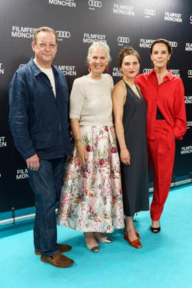 Matthias Brandt, Doris Zander, Clara Vogt und Desiree Nosbusch bei der Premiere des ARD-Film Eine Nacht in Bangkok auf dem 43. Filmfest München 2026 im Gloria Galast. München, 30.06.2026 *** Matthias Brandt, Doris Zander, Clara Vogt, and Desiree Nosbusch at the premiere of the ARD film *A Night in Bangkok* at the 43rd Munich Film Festival 2026 at the Gloria Galast in Munich, June 30, 2026 Foto:xN.xKolinzx xFuturexImagex bangkok_6612
