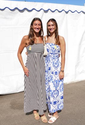 Henley Royal Regatta Fashion Day 2 People arrive in their finery in the sunshine on the second day of the event. General atmosphere on day two of the Henley Royal Regatta held along the banks of The River Thames in Oxfordshire., Credit:Geoffrey Swaine Geoff Swaine - B4563 Avalon UK, Oxfordshire, Henley on Thames  Copyright: xGeoffreyxSwainex xGeoffxSwainex-xB4563x xAvalonx 1113722156