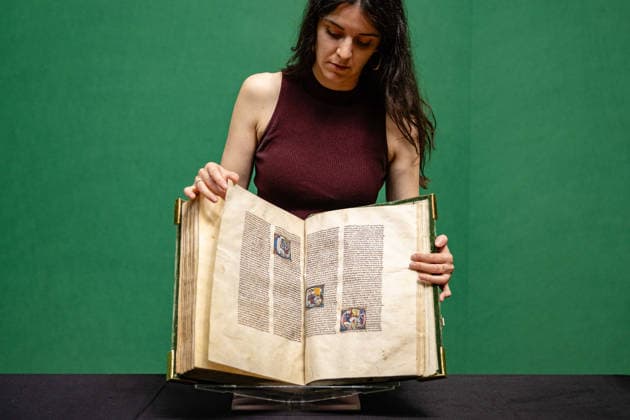 The Clermont-Tonnerre Grail Illuminated Manuscript at Christie s, London, UK, 1 July 2026 The Clermont-Tonnerre Grail, a 700-year-old illuminated manuscript estimated at Â£1,500,000-2,000,000, at Christie s, London, UK, on 1 July 2026. Created circa 1290-1310 and recounting the legends of King Arthur, Merlin and the Holy Grail, the manuscript is the earliest of only three comparable works remaining in private hands and has remained in the same aristocratic family collection for centuries., Credit:Pete Speller Avalon London, United Kingdom  Copyright: xPetexSpellerx xAvalonx 1113727514