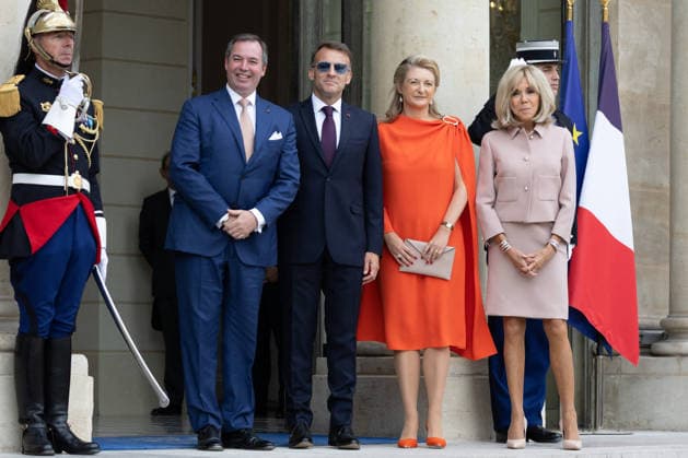 Grand Duke Guillaume and Grand Duchess Stephanie of Luxembourg received at Elysee Grand Duke Guillaume of Luxembourg, French President Emmanuel Macron with sunglasses, Grand Duchess Stephanie of Luxembourg and Brigitte Macron pictured at arrival before a meeting at Elysee Palace, Paris France on July 1 2026. Photo by Raphael Lafargue ABACAPRESS.COM Paris France  Copyright: xLafarguexRaphael ABACAx