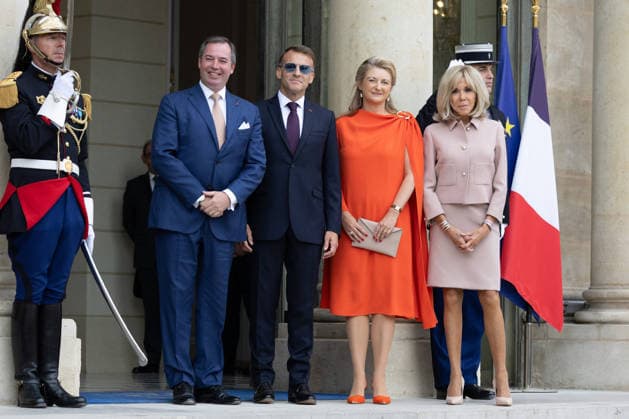 Grand Duke Guillaume and Grand Duchess Stephanie of Luxembourg received at Elysee Grand Duke Guillaume of Luxembourg, French President Emmanuel Macron with sunglasses, Grand Duchess Stephanie of Luxembourg and Brigitte Macron pictured at arrival before a meeting at Elysee Palace, Paris France on July 1 2026. Photo by Raphael Lafargue ABACAPRESS.COM Paris France  Copyright: xLafarguexRaphael ABACAx