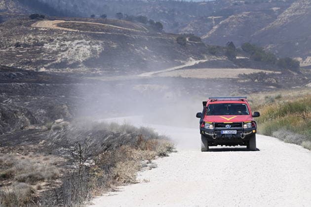 The Government of Aragon Deploys the UME in Response to the Forest Fire in Lecinena A UME vehicle works to extinguish a fire on July 1, 2026, in Lecinena, Zaragoza, Aragon, Spain. The Government of Aragon has requested the deployment of the Military Emergency Unit (UME) to tackle the fire in Lecinena. The military operation is joining the firefighting efforts to combat the severe forest fire that broke out in the municipality, working alongside forest fire brigades and regional aerial resources to control the fire and protect residential and agricultural areas in the Los Monegros region. JULY 1, 2026 FIRE Ramó Lecinena, Zaragoza, Aragon Lecinena, Zaragoza, Aragon Spain  Copyright: xRamonxCometx 7635670