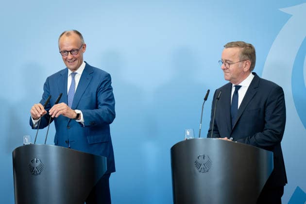 PK, Bundesministerium der Verteidigung Berlin, Bundesministerium der Verteidigung, Bundesverteidigungsminister, Boris Pistorius Bundeskanzler, Friedrich Merz Berlin Berlin GER *** Press Conference, Federal Ministry of Defense, Berlin, Federal Ministry of Defense, Federal Minister of Defense, Boris Pistorius, Federal Chancellor, Friedrich Merz, Berlin, Berlin, GER