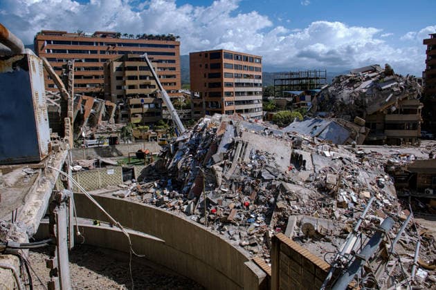Rescue operations underway after building collapses in Venezuela LA GUAIRA STATE, VENEZUELA- JULY 1: A view of collapsed buildings in the Playa Grande area of La Guaira State, Venezuela, on July 1, 2026, following severe devastation in the region. The Playa Grande area was among the hardest-hit locations, where dozens of buildings collapsed. Search and rescue operations continued as teams worked to locate possible survivors beneath the rubble. Diko Betancourt Anadolu La Guaira State Venezuela. Editorial use only. Please get in touch for any other usage.  Copyright: x2026xAnadoluxDikoxBetancourtx