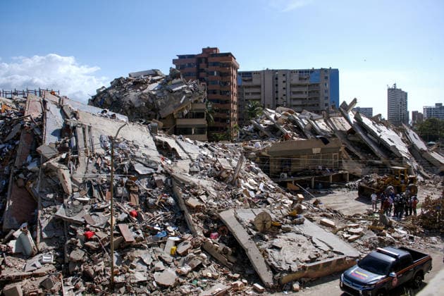 Rescue operations underway after building collapses in Venezuela LA GUAIRA STATE, VENEZUELA- JULY 1: A view of collapsed buildings in the Playa Grande area of La Guaira State, Venezuela, on July 1, 2026, following severe devastation in the region. The Playa Grande area was among the hardest-hit locations, where dozens of buildings collapsed. Search and rescue operations continued as teams worked to locate possible survivors beneath the rubble. Diko Betancourt Anadolu La Guaira State Venezuela. Editorial use only. Please get in touch for any other usage.  Copyright: x2026xAnadoluxDikoxBetancourtx