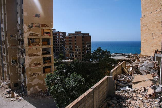Rescue operations underway after building collapses in Venezuela LA GUAIRA STATE, VENEZUELA- JULY 1: A view of collapsed buildings in the Playa Grande area of La Guaira State, Venezuela, on July 1, 2026, following severe devastation in the region. The Playa Grande area was among the hardest-hit locations, where dozens of buildings collapsed. Search and rescue operations continued as teams worked to locate possible survivors beneath the rubble. Diko Betancourt Anadolu La Guaira State Venezuela. Editorial use only. Please get in touch for any other usage.  Copyright: x2026xAnadoluxDikoxBetancourtx