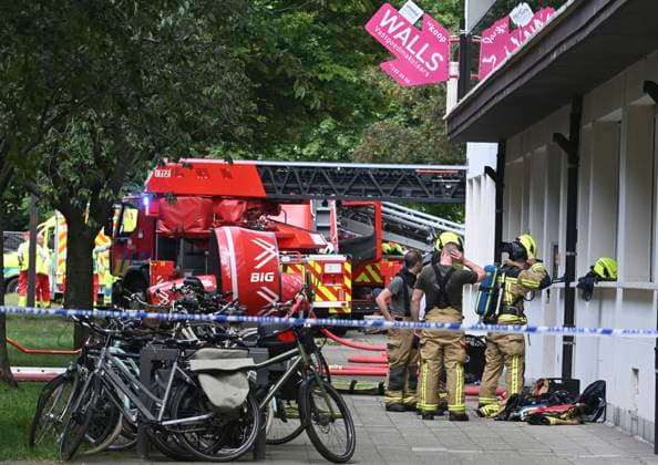 Appartmrent Building On Fire On The Left Bank ANTWERPEN, BELGIUM - JULY 01 : A major fire in a 10-story apartment building on the Left Bank in Antwerp has left several people dead and seriously injured..onJuly 1, 2026 in Antwerpen, Belgium, 01 07 2026 Antwerpen Belgium  Copyright: xBertxVanxDenxBrouckex