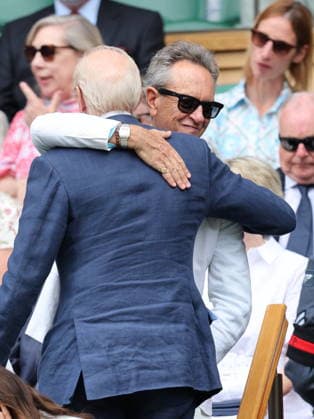. 01 07 2026. London, United Kingdom. Richard E Grant and Charles Dance hug on third day of the Wimbledon Tennis Championships in London.  xStephenxLockx xi-Imagesx IIM-26874-0030