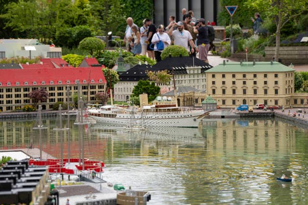 Report from Legoland The Royal Yacht Dannebrog and a new area of Copenhagen can be experienced in Miniland at Legoland in Billund, Wednesday, July 1, 2026. The new construction in Miniland is inspired by Copenhagen s Harbor. The area is built at a scale of 1:20, which gives the model of the Royal Yacht a length of over four meters. 225, 000 bricks have been used for the construction of the Royal Yacht Dannebrog, and it took 800 hours to build the ship. (Photo: Bo Amstrup Ritzau Scanpix) , Billund Denmark Mors *** Report from Legoland: The Royal Yacht Dannebrog and a new area of Copenhagen can be experienced in Miniland at Legoland in Billund on Wednesday, July 1, 2026. The new structure in Miniland is inspired by Copenhagen’s harbor. The a  Copyright: BoxAmrstrupx xRitzauxScanpix BoxAmstrupx spdk20260701-142045-L
