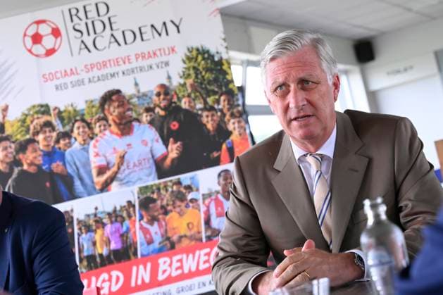 King Philippe Visits Red Side Academy KORTRIJK, BELGIUM - JULY 01: King Philippe of Belgium pictured discovering the activities of Red Side Academy in KV Kortrijk Training Center on July 01, 2026 in Kortrijk, Belgium, 01 07 2026 Kortrijk Belgium  Copyright: xPhilipxReynaersx