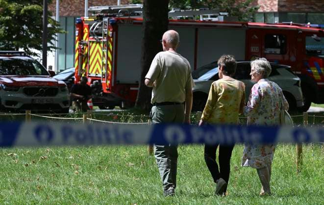 Appartmrent Building On Fire On The Left Bank ANTWERPEN, BELGIUM - JULY 01 : A major fire in a 10-story apartment building on the Left Bank in Antwerp has left several people dead and seriously injured..onJuly 1, 2026 in Antwerpen, Belgium, 01 07 2026 Antwerpen Belgium  Copyright: xBertxVanxDenxBrouckex